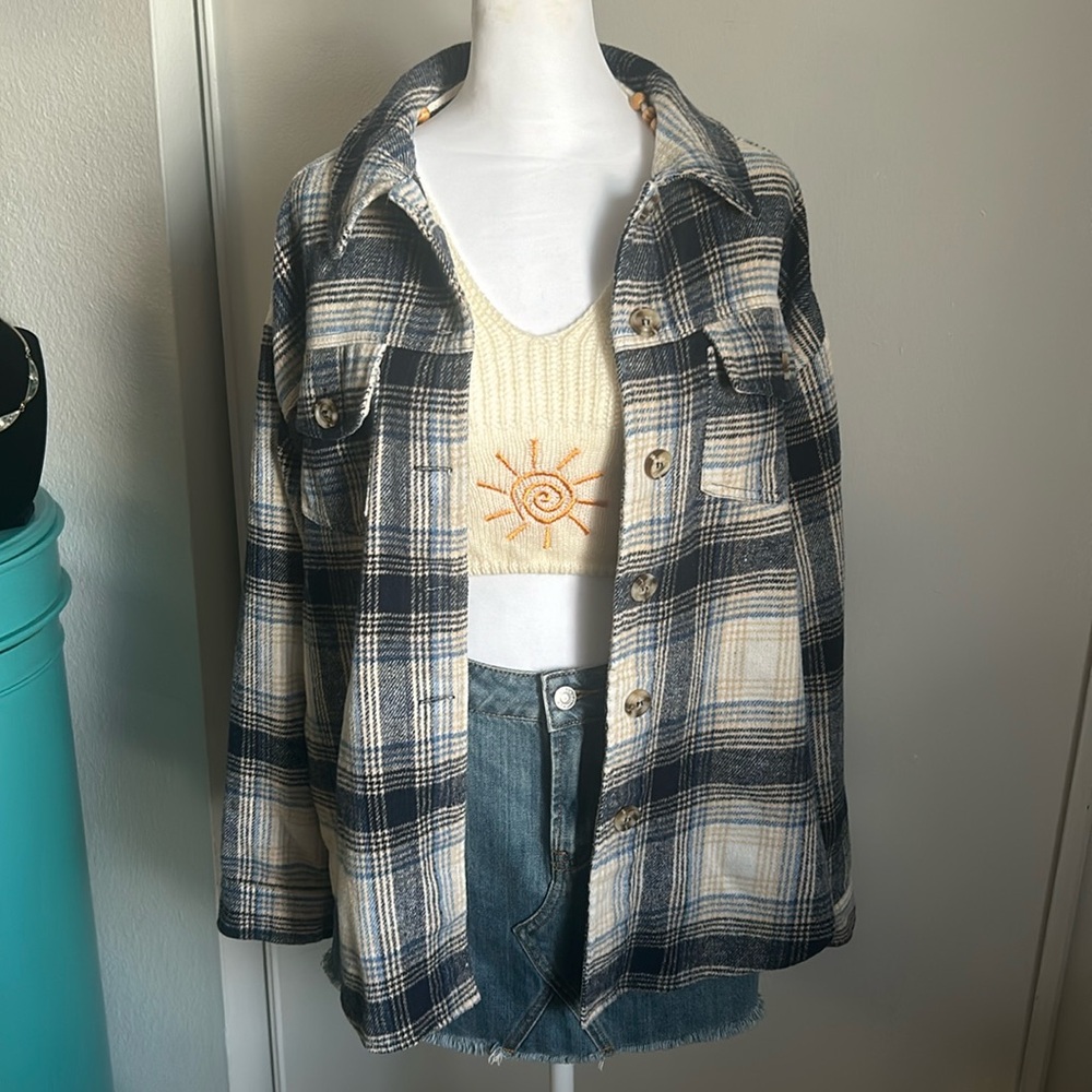 L.A. Hearts from PacSun Women’s Oversized Flannel Plaid Button Up Layering Shirt